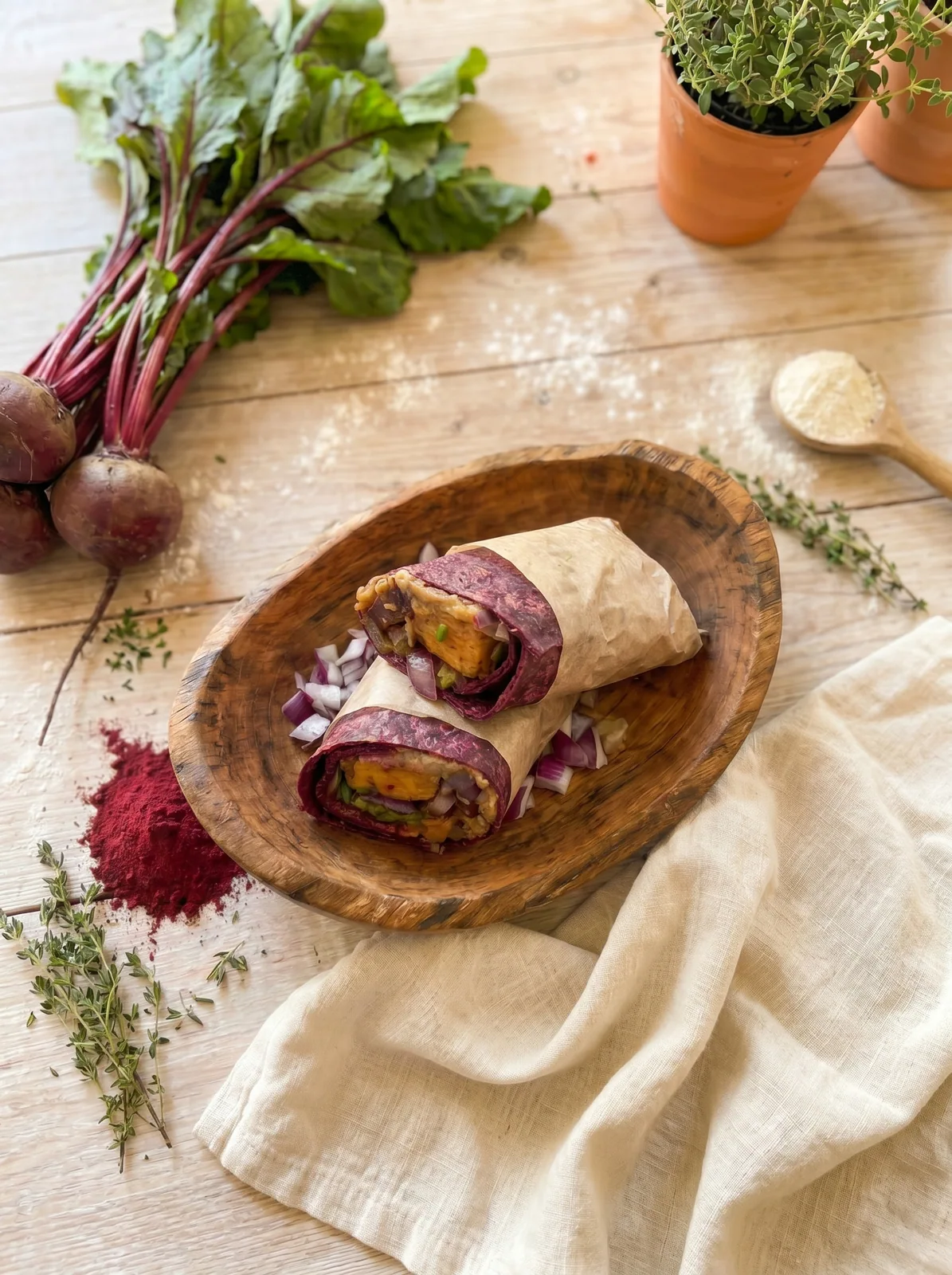 Wrap de remolacha Vernat con hummus y verduras asadas